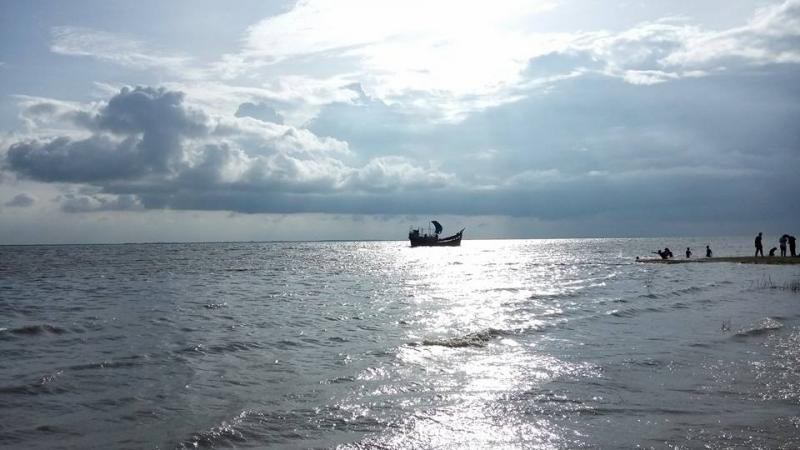 ঢাকার পাশে ছোট্ট কক্সবাজার ‘মৈনট ঘাট’